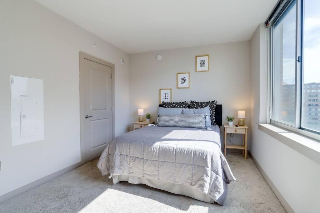 Amazing 2Br Apartment At Crystal City Arlington Esterno foto